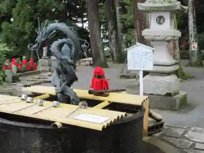 成相寺の手水舎