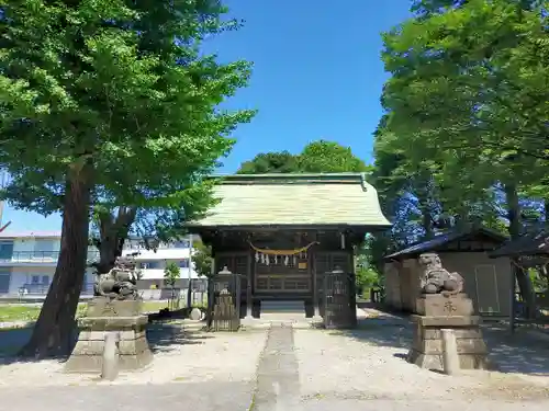 三ツ和氷川神社の本殿