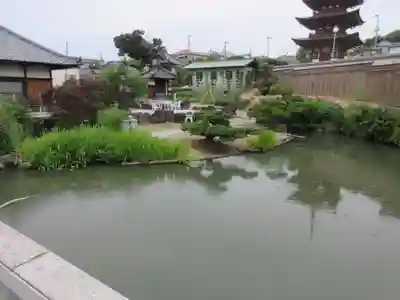 家原寺の庭園