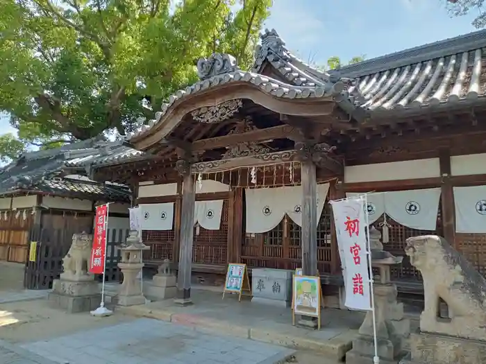 踞尾八幡神社の本殿