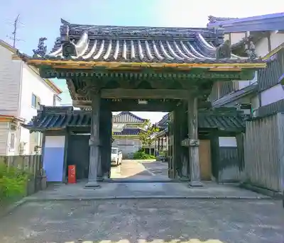 唯法寺の山門・神門