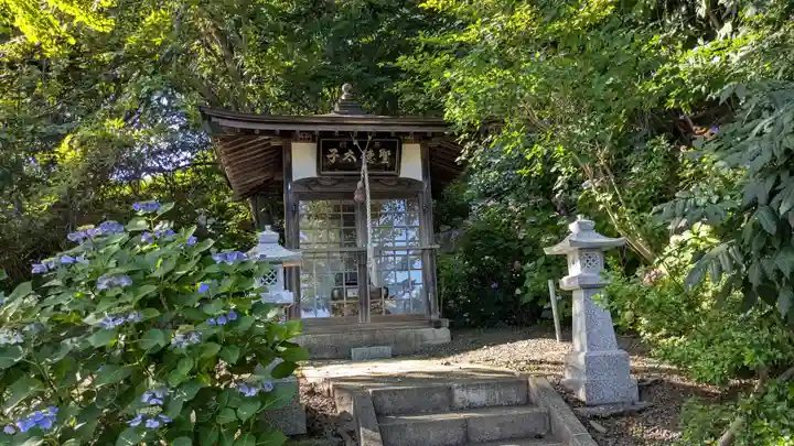 亮昌寺の末社・摂社