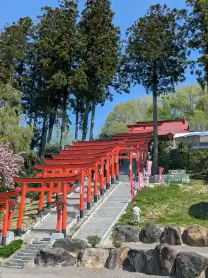 高屋敷稲荷神社の{uncategorized: "未分類", other: "その他", undefined: "問題あり", building: "その他建物", grave: "お墓", sacred_gate: "鳥居", guardian: "狛犬", statue: "像", buddha: "仏像", history: "歴史", nature: "自然", garden: "庭園", animal: "動物", pagoda: "塔", temizu: "手水舎", mountain_gate: "山門・神門", sanctuary: "本殿・本堂", subordinate: "末社・摂社", art: "芸術", scenery: "景色", jizo: "地蔵", ema: "絵馬", goshuin: "御朱印", omikuji: "おみくじ", items: "授与品その他", amulet: "お守り", goshuincho: "御朱印帳", eats: "食事", festival: "お祭り", votive_dance: "神楽", shichigosan: "七五三参", wedding: "結婚式", experience: "体験その他", initially: "初詣", around: "周辺", anti_infection: "感染症対策"}
