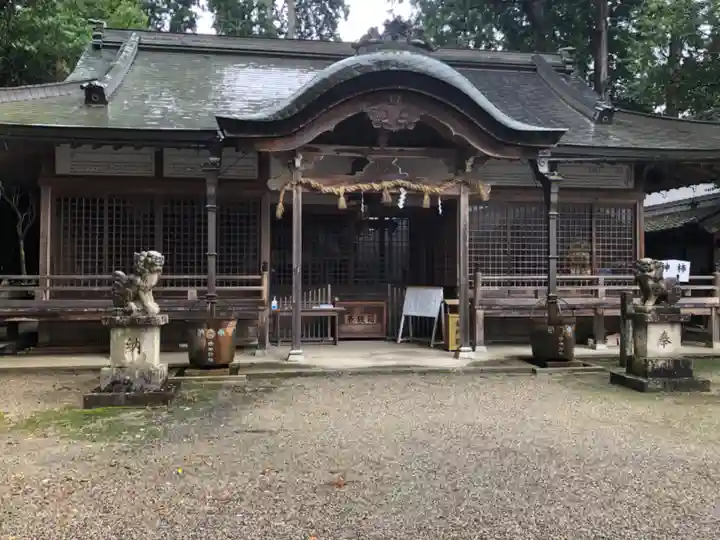 積田神社の本殿・本堂