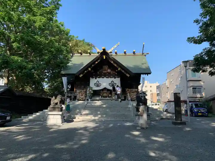 札幌諏訪神社の本殿・本堂