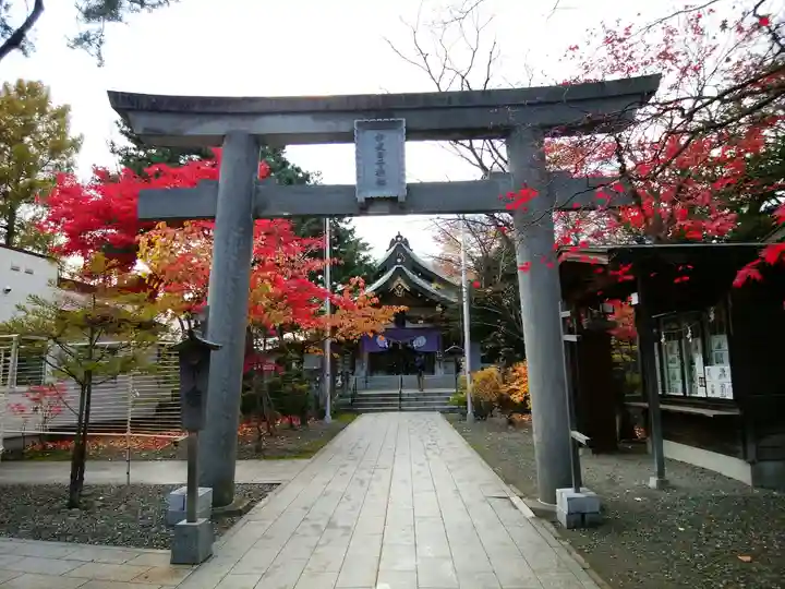 彌彦神社 (伊夜日子神社)の鳥居