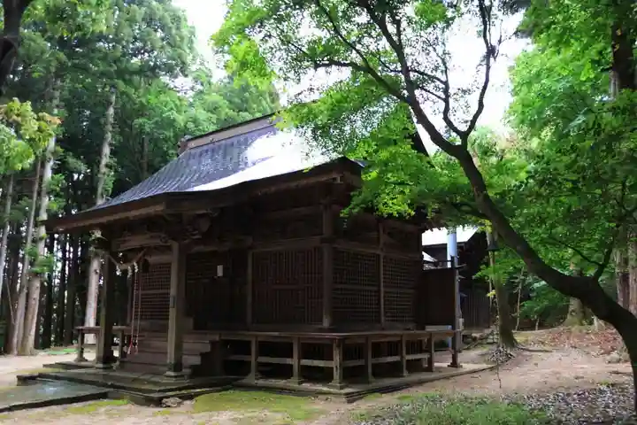 諏訪神社の本殿・本堂