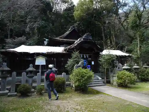 關蝉丸神社下社の本殿・本堂