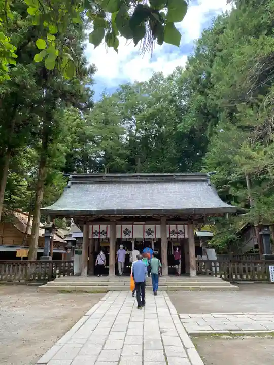 諏訪大社の本殿・本堂