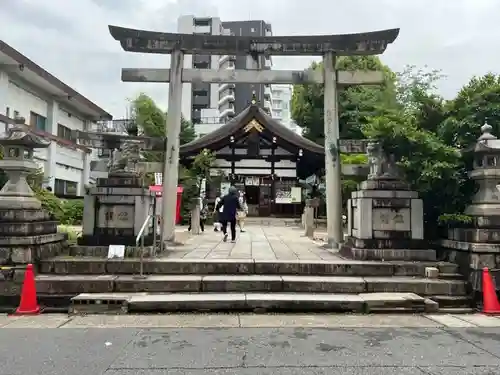 三輪神社の鳥居