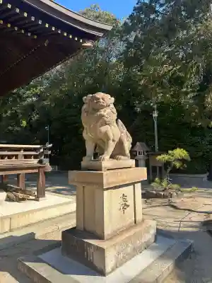 弓弦羽神社の{uncategorized: "未分類", other: "その他", undefined: "問題あり", building: "その他建物", grave: "お墓", sacred_gate: "鳥居", guardian: "狛犬", statue: "像", buddha: "仏像", history: "歴史", nature: "自然", garden: "庭園", animal: "動物", pagoda: "塔", temizu: "手水舎", mountain_gate: "山門・神門", sanctuary: "本殿・本堂", subordinate: "末社・摂社", art: "芸術", scenery: "景色", jizo: "地蔵", ema: "絵馬", goshuin: "御朱印", omikuji: "おみくじ", items: "授与品その他", amulet: "お守り", goshuincho: "御朱印帳", eats: "食事", festival: "お祭り", votive_dance: "神楽", shichigosan: "七五三参", wedding: "結婚式", experience: "体験その他", initially: "初詣", around: "周辺", anti_infection: "感染症対策"}