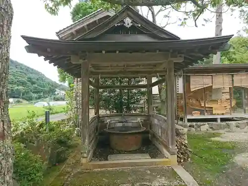 宇良神社(浦嶋神社)の手水舎