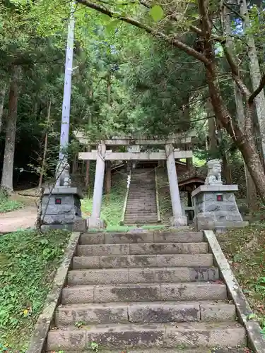 八乙女根尾神社の鳥居