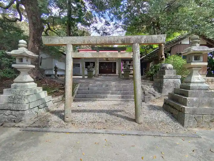 逆川神社の鳥居