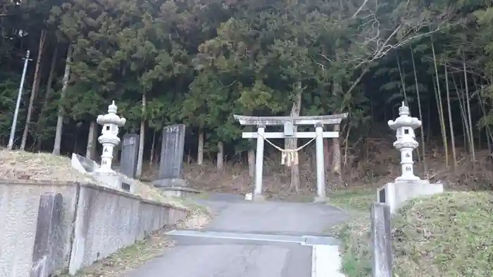 八幡神社の鳥居