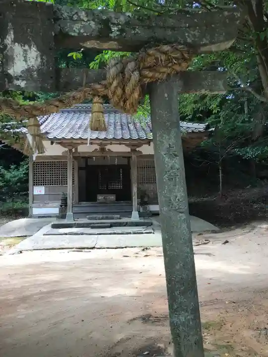 椿八幡宮の末社・摂社