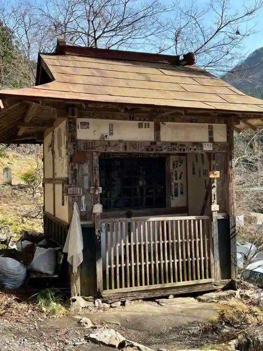 橋立堂の{uncategorized: "未分類", other: "その他", undefined: "問題あり", building: "その他建物", grave: "お墓", sacred_gate: "鳥居", guardian: "狛犬", statue: "像", buddha: "仏像", history: "歴史", nature: "自然", garden: "庭園", animal: "動物", pagoda: "塔", temizu: "手水舎", mountain_gate: "山門・神門", sanctuary: "本殿・本堂", subordinate: "末社・摂社", art: "芸術", scenery: "景色", jizo: "地蔵", ema: "絵馬", goshuin: "御朱印", omikuji: "おみくじ", items: "授与品その他", amulet: "お守り", goshuincho: "御朱印帳", eats: "食事", festival: "お祭り", votive_dance: "神楽", shichigosan: "七五三参", wedding: "結婚式", experience: "体験その他", initially: "初詣", around: "周辺", anti_infection: "感染症対策"}