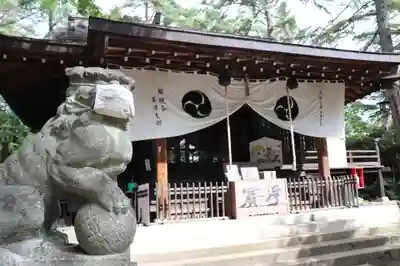 白根神社の本殿・本堂