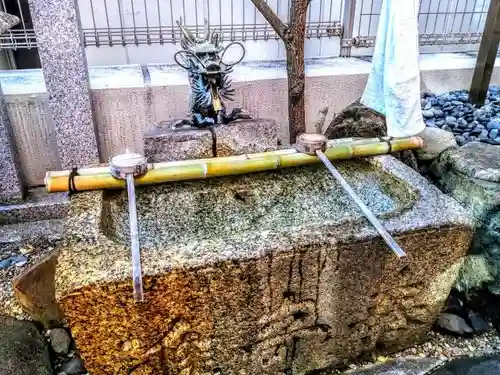 白山神社の手水舎