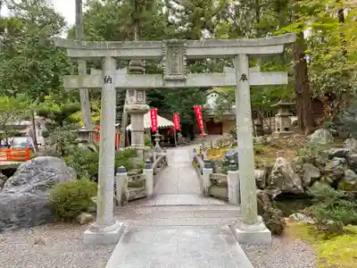 建部大社の末社・摂社