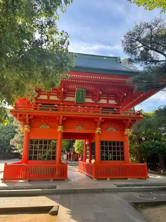 穴八幡宮の{uncategorized: "未分類", other: "その他", undefined: "問題あり", building: "その他建物", grave: "お墓", sacred_gate: "鳥居", guardian: "狛犬", statue: "像", buddha: "仏像", history: "歴史", nature: "自然", garden: "庭園", animal: "動物", pagoda: "塔", temizu: "手水舎", mountain_gate: "山門・神門", sanctuary: "本殿・本堂", subordinate: "末社・摂社", art: "芸術", scenery: "景色", jizo: "地蔵", ema: "絵馬", goshuin: "御朱印", omikuji: "おみくじ", items: "授与品その他", amulet: "お守り", goshuincho: "御朱印帳", eats: "食事", festival: "お祭り", votive_dance: "神楽", shichigosan: "七五三参", wedding: "結婚式", experience: "体験その他", initially: "初詣", around: "周辺", anti_infection: "感染症対策"}