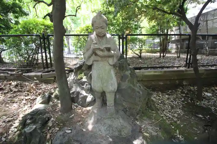 水稲荷神社の像