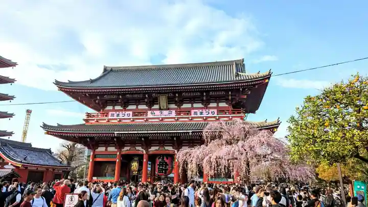 浅草神社の山門・神門
