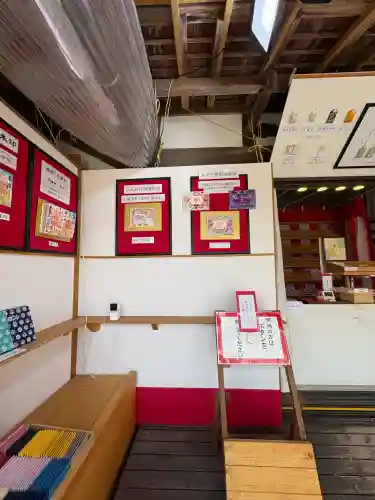 金井神社の{uncategorized: "未分類", other: "その他", undefined: "問題あり", building: "その他建物", grave: "お墓", sacred_gate: "鳥居", guardian: "狛犬", statue: "像", buddha: "仏像", history: "歴史", nature: "自然", garden: "庭園", animal: "動物", pagoda: "塔", temizu: "手水舎", mountain_gate: "山門・神門", sanctuary: "本殿・本堂", subordinate: "末社・摂社", art: "芸術", scenery: "景色", jizo: "地蔵", ema: "絵馬", goshuin: "御朱印", omikuji: "おみくじ", items: "授与品その他", amulet: "お守り", goshuincho: "御朱印帳", eats: "食事", festival: "お祭り", votive_dance: "神楽", shichigosan: "七五三参", wedding: "結婚式", experience: "体験その他", initially: "初詣", around: "周辺", anti_infection: "感染症対策"}