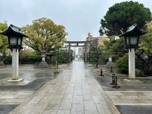 大元 宗忠神社の{uncategorized: "未分類", other: "その他", undefined: "問題あり", building: "その他建物", grave: "お墓", sacred_gate: "鳥居", guardian: "狛犬", statue: "像", buddha: "仏像", history: "歴史", nature: "自然", garden: "庭園", animal: "動物", pagoda: "塔", temizu: "手水舎", mountain_gate: "山門・神門", sanctuary: "本殿・本堂", subordinate: "末社・摂社", art: "芸術", scenery: "景色", jizo: "地蔵", ema: "絵馬", goshuin: "御朱印", omikuji: "おみくじ", items: "授与品その他", amulet: "お守り", goshuincho: "御朱印帳", eats: "食事", festival: "お祭り", votive_dance: "神楽", shichigosan: "七五三参", wedding: "結婚式", experience: "体験その他", initially: "初詣", around: "周辺", anti_infection: "感染症対策"}