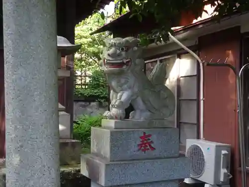 神明神社の狛犬