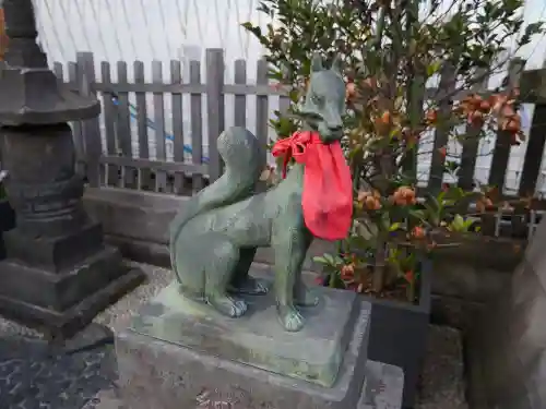 小田急豊川稲荷の狛犬