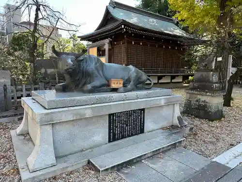 布多天神社の像