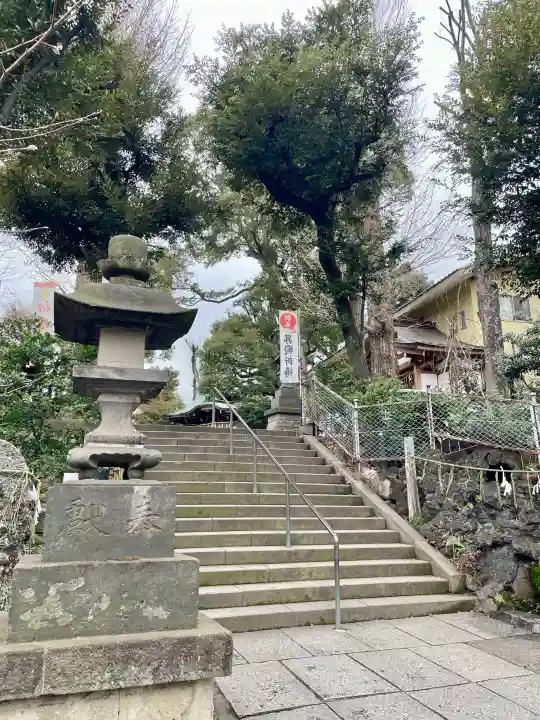 中目黒八幡神社の{uncategorized: "未分類", other: "その他", undefined: "問題あり", building: "その他建物", grave: "お墓", sacred_gate: "鳥居", guardian: "狛犬", statue: "像", buddha: "仏像", history: "歴史", nature: "自然", garden: "庭園", animal: "動物", pagoda: "塔", temizu: "手水舎", mountain_gate: "山門・神門", sanctuary: "本殿・本堂", subordinate: "末社・摂社", art: "芸術", scenery: "景色", jizo: "地蔵", ema: "絵馬", goshuin: "御朱印", omikuji: "おみくじ", items: "授与品その他", amulet: "お守り", goshuincho: "御朱印帳", eats: "食事", festival: "お祭り", votive_dance: "神楽", shichigosan: "七五三参", wedding: "結婚式", experience: "体験その他", initially: "初詣", around: "周辺", anti_infection: "感染症対策"}