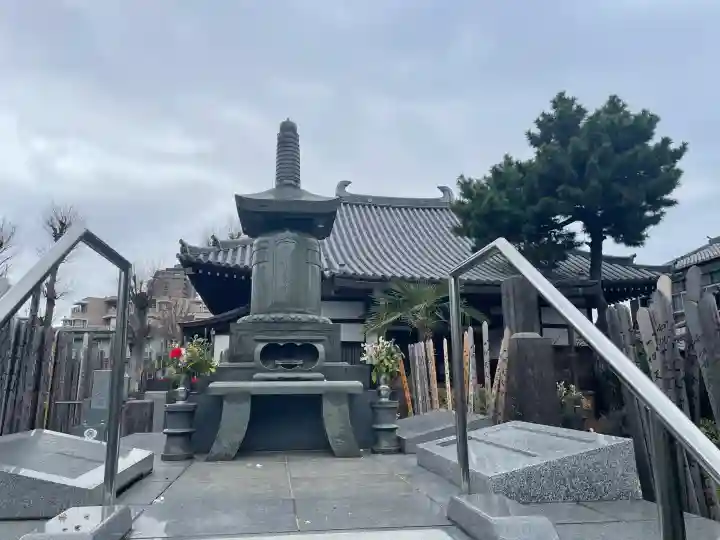 亮朝院の{uncategorized: "未分類", other: "その他", undefined: "問題あり", building: "その他建物", grave: "お墓", sacred_gate: "鳥居", guardian: "狛犬", statue: "像", buddha: "仏像", history: "歴史", nature: "自然", garden: "庭園", animal: "動物", pagoda: "塔", temizu: "手水舎", mountain_gate: "山門・神門", sanctuary: "本殿・本堂", subordinate: "末社・摂社", art: "芸術", scenery: "景色", jizo: "地蔵", ema: "絵馬", goshuin: "御朱印", omikuji: "おみくじ", items: "授与品その他", amulet: "お守り", goshuincho: "御朱印帳", eats: "食事", festival: "お祭り", votive_dance: "神楽", shichigosan: "七五三参", wedding: "結婚式", experience: "体験その他", initially: "初詣", around: "周辺", anti_infection: "感染症対策"}