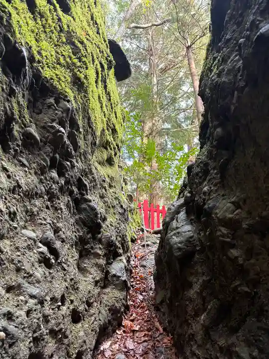 岩屋寺奥の院(白山権現)の景色