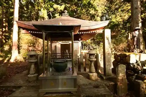 高野山金剛峯寺奥の院(和歌山県)