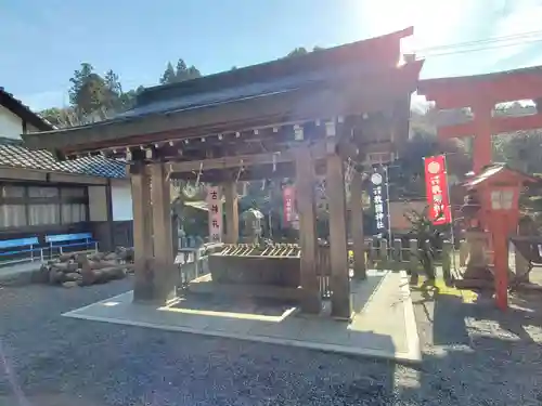 敢國神社の手水舎