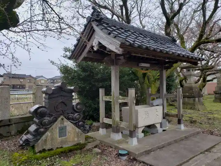 戸出神社の手水舎