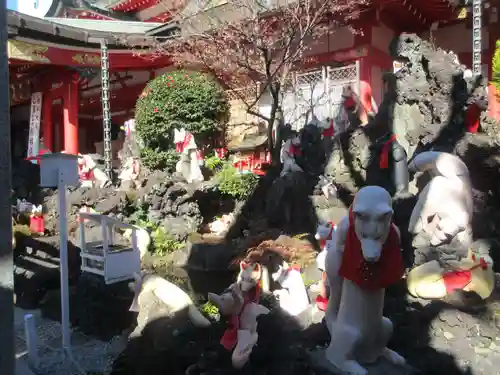 京濱伏見稲荷神社の狛犬