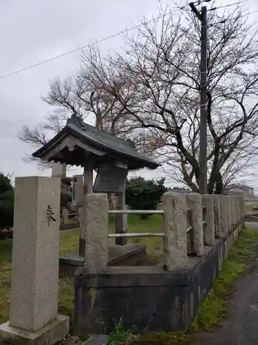 戸出神社の建物その他