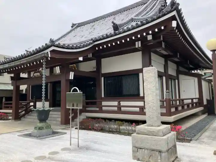 十念寺の{uncategorized: "未分類", other: "その他", undefined: "問題あり", building: "その他建物", grave: "お墓", sacred_gate: "鳥居", guardian: "狛犬", statue: "像", buddha: "仏像", history: "歴史", nature: "自然", garden: "庭園", animal: "動物", pagoda: "塔", temizu: "手水舎", mountain_gate: "山門・神門", sanctuary: "本殿・本堂", subordinate: "末社・摂社", art: "芸術", scenery: "景色", jizo: "地蔵", ema: "絵馬", goshuin: "御朱印", omikuji: "おみくじ", items: "授与品その他", amulet: "お守り", goshuincho: "御朱印帳", eats: "食事", festival: "お祭り", votive_dance: "神楽", shichigosan: "七五三参", wedding: "結婚式", experience: "体験その他", initially: "初詣", around: "周辺", anti_infection: "感染症対策"}