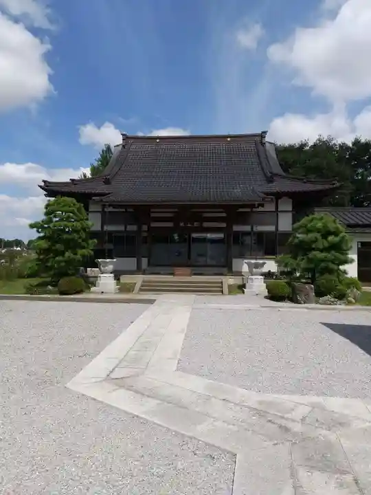 医王寺の本殿・本堂