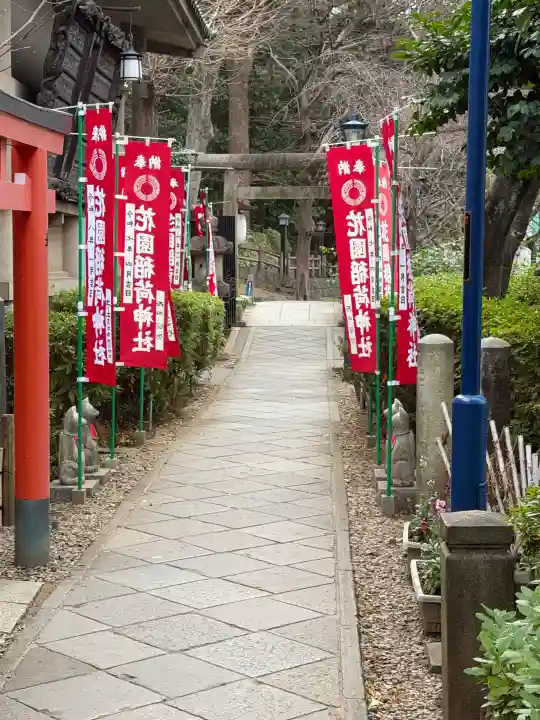 花園稲荷神社の{uncategorized: "未分類", other: "その他", undefined: "問題あり", building: "その他建物", grave: "お墓", sacred_gate: "鳥居", guardian: "狛犬", statue: "像", buddha: "仏像", history: "歴史", nature: "自然", garden: "庭園", animal: "動物", pagoda: "塔", temizu: "手水舎", mountain_gate: "山門・神門", sanctuary: "本殿・本堂", subordinate: "末社・摂社", art: "芸術", scenery: "景色", jizo: "地蔵", ema: "絵馬", goshuin: "御朱印", omikuji: "おみくじ", items: "授与品その他", amulet: "お守り", goshuincho: "御朱印帳", eats: "食事", festival: "お祭り", votive_dance: "神楽", shichigosan: "七五三参", wedding: "結婚式", experience: "体験その他", initially: "初詣", around: "周辺", anti_infection: "感染症対策"}