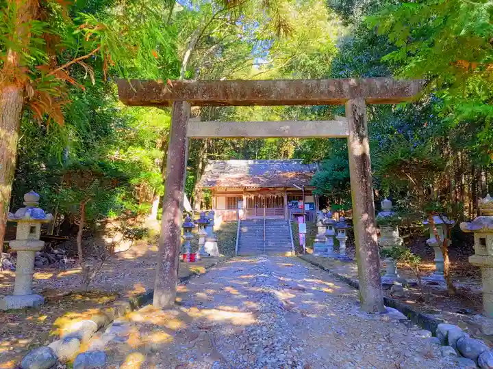 大三神社(白山町)の鳥居