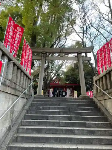 笠䅣稲荷神社の{uncategorized: "未分類", other: "その他", undefined: "問題あり", building: "その他建物", grave: "お墓", sacred_gate: "鳥居", guardian: "狛犬", statue: "像", buddha: "仏像", history: "歴史", nature: "自然", garden: "庭園", animal: "動物", pagoda: "塔", temizu: "手水舎", mountain_gate: "山門・神門", sanctuary: "本殿・本堂", subordinate: "末社・摂社", art: "芸術", scenery: "景色", jizo: "地蔵", ema: "絵馬", goshuin: "御朱印", omikuji: "おみくじ", items: "授与品その他", amulet: "お守り", goshuincho: "御朱印帳", eats: "食事", festival: "お祭り", votive_dance: "神楽", shichigosan: "七五三参", wedding: "結婚式", experience: "体験その他", initially: "初詣", around: "周辺", anti_infection: "感染症対策"}