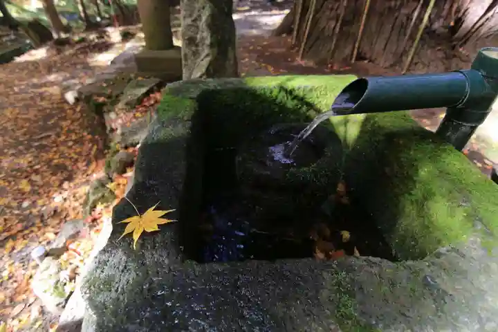磐椅神社の手水舎