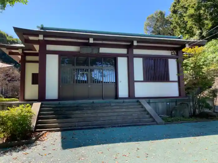 泉谷寺の建物その他