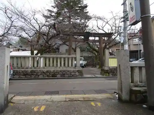 宇多須神社の鳥居