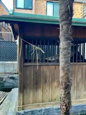 下落合弁財天の{uncategorized: "未分類", other: "その他", undefined: "問題あり", building: "その他建物", grave: "お墓", sacred_gate: "鳥居", guardian: "狛犬", statue: "像", buddha: "仏像", history: "歴史", nature: "自然", garden: "庭園", animal: "動物", pagoda: "塔", temizu: "手水舎", mountain_gate: "山門・神門", sanctuary: "本殿・本堂", subordinate: "末社・摂社", art: "芸術", scenery: "景色", jizo: "地蔵", ema: "絵馬", goshuin: "御朱印", omikuji: "おみくじ", items: "授与品その他", amulet: "お守り", goshuincho: "御朱印帳", eats: "食事", festival: "お祭り", votive_dance: "神楽", shichigosan: "七五三参", wedding: "結婚式", experience: "体験その他", initially: "初詣", around: "周辺", anti_infection: "感染症対策"}