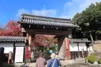 西教寺の山門・神門